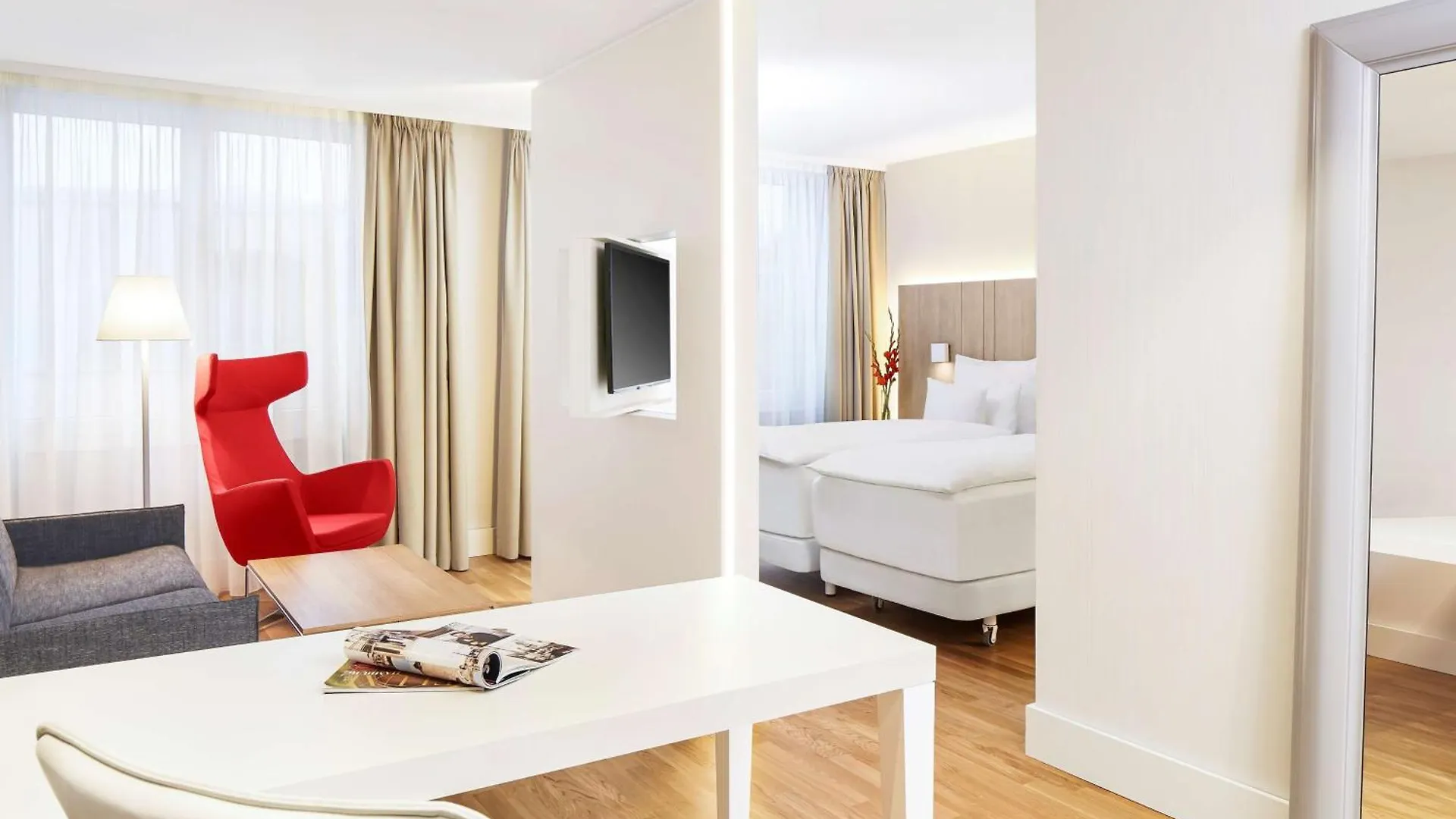Nh Collection Hamburg City 4*,